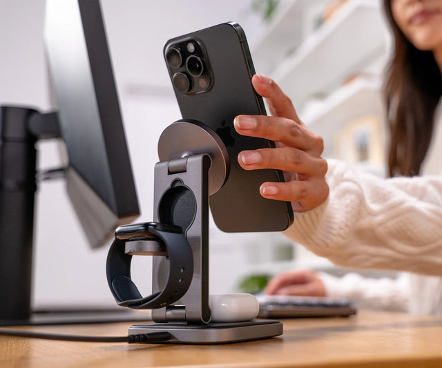 3-in-1 Foldable Qi2 Wireless Charger