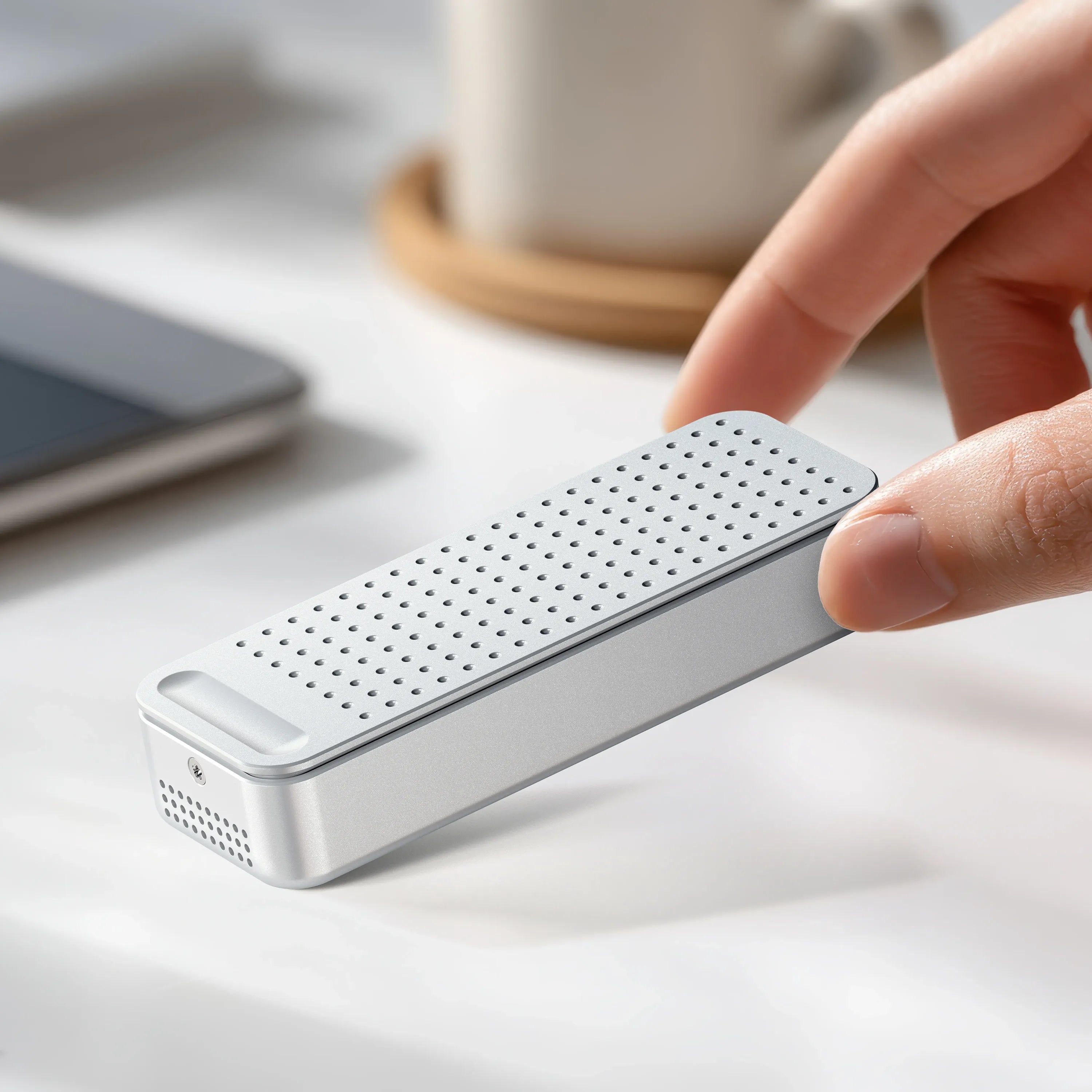 DotDisk™ 80Gbps SSD Enclosure Satechi Silver