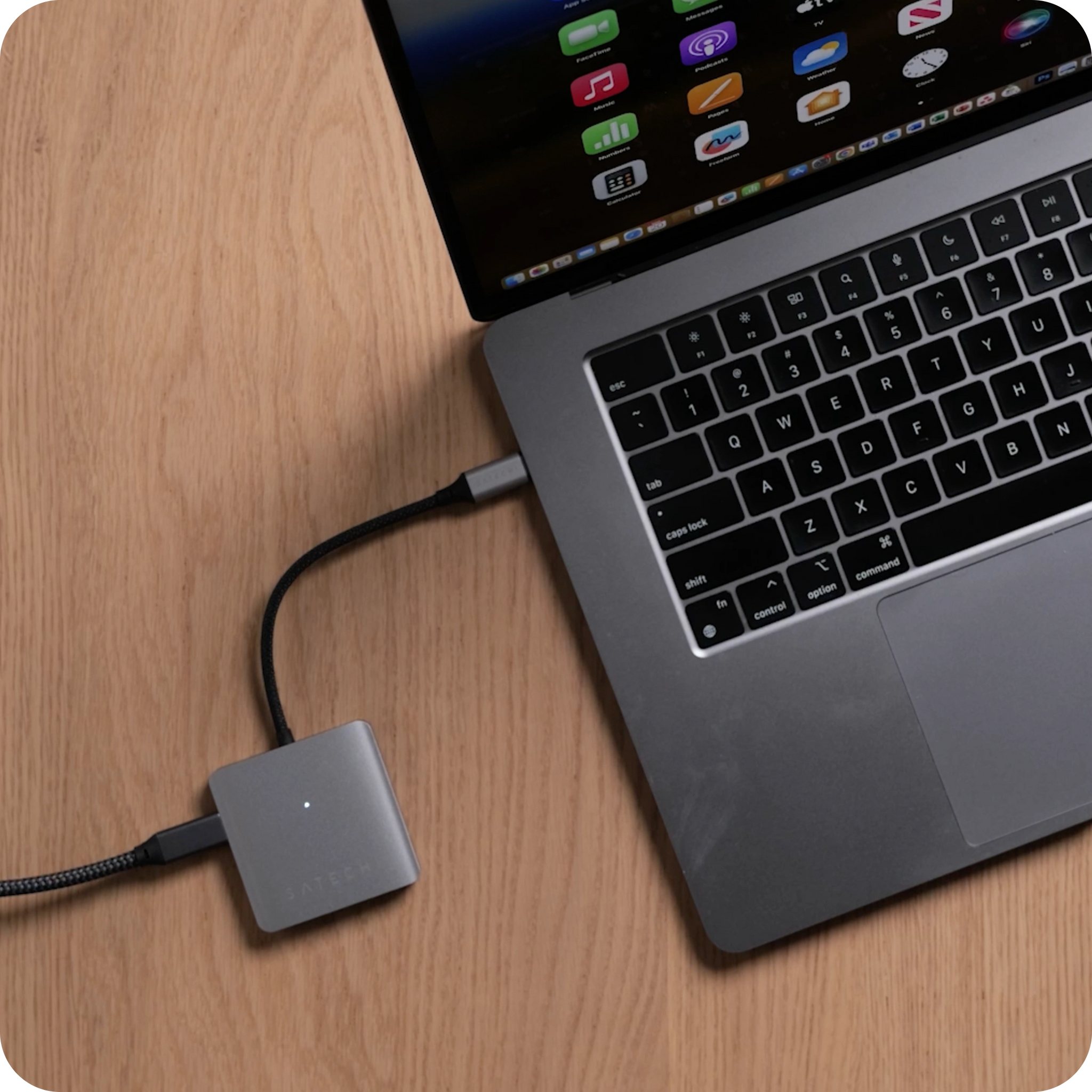 4-Port USB-C Hub with Power Delivery