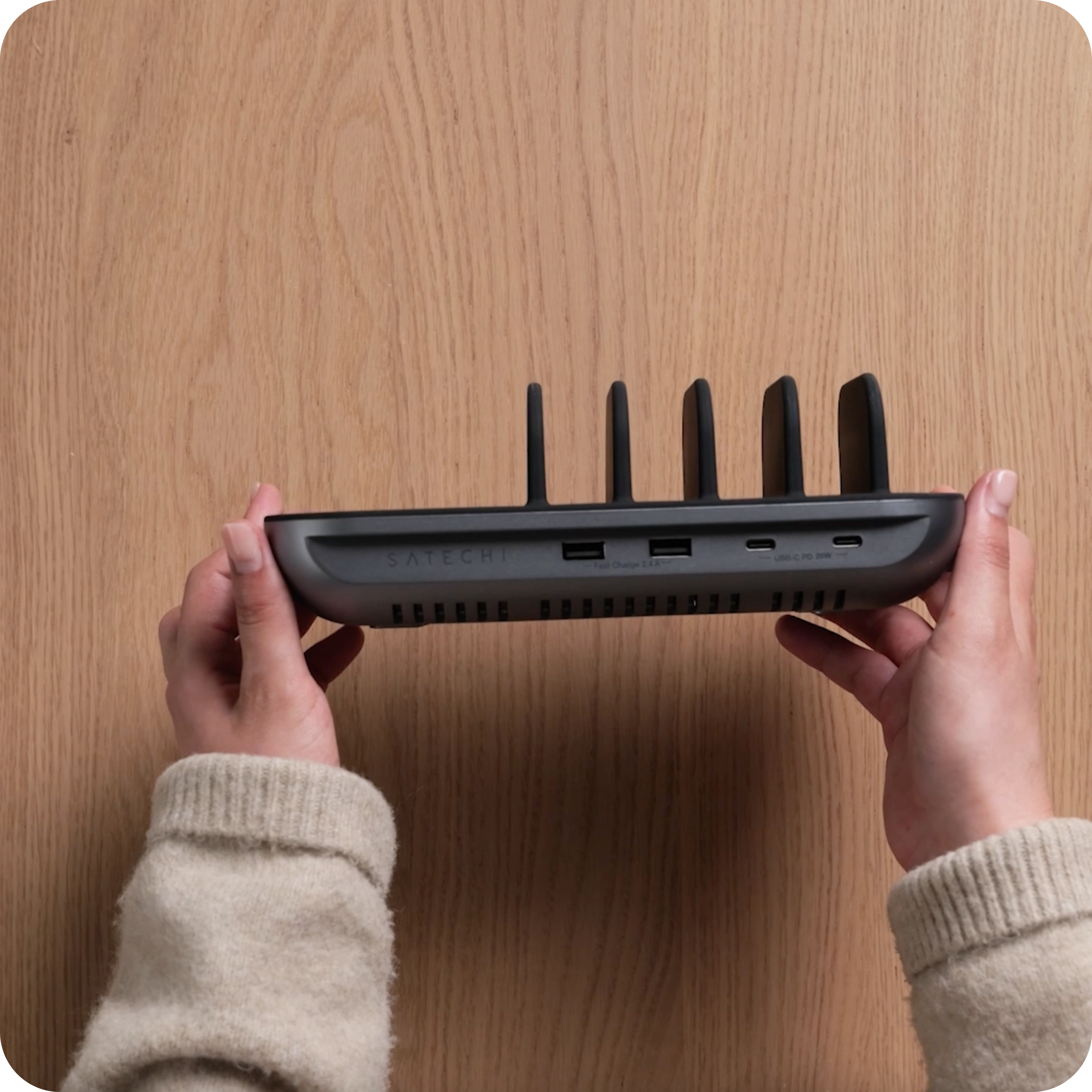 Dock5 Multi-Device Charging Station Charging Stations Satechi US