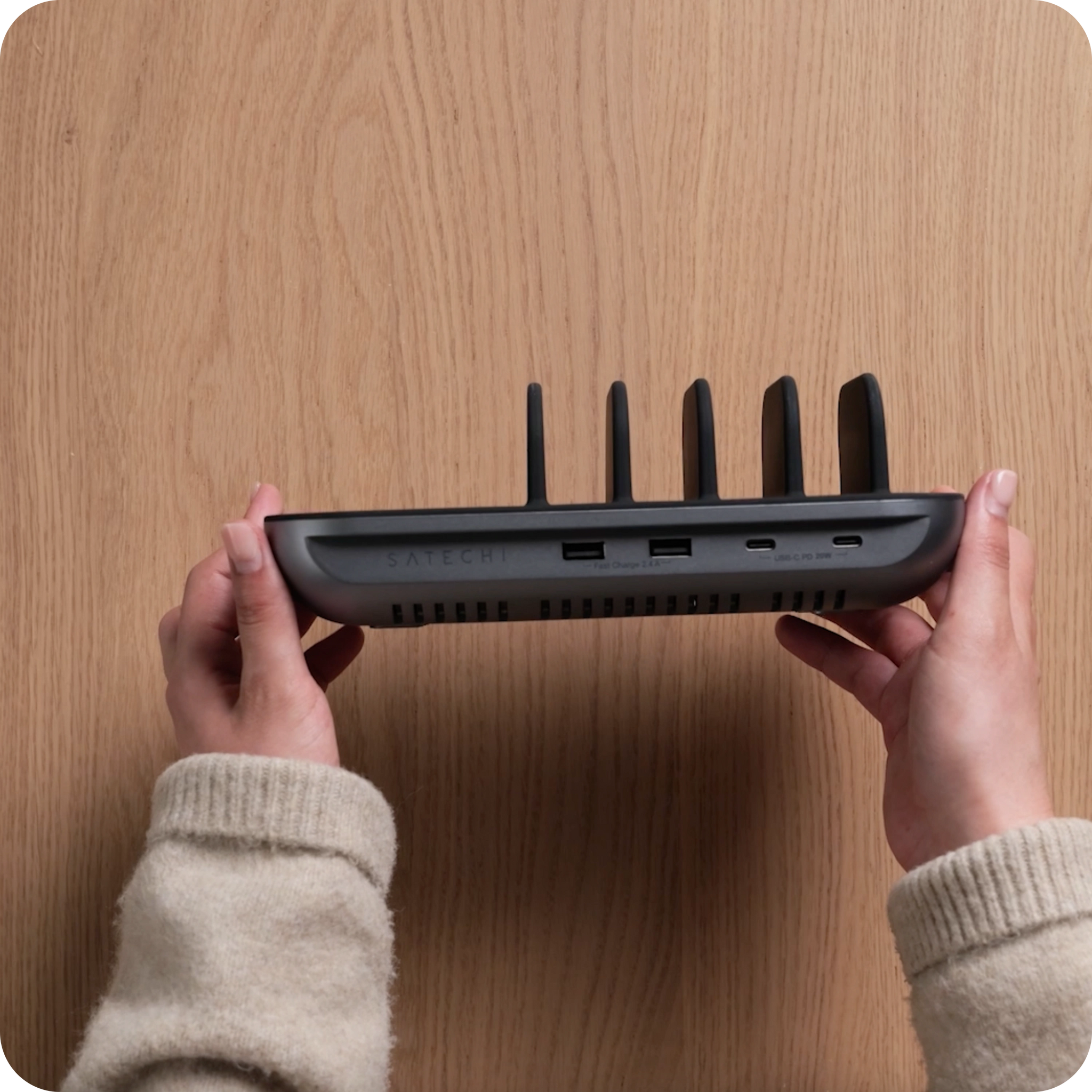 Dock5 Multi-Device Charging Station Charging Stations Satechi US