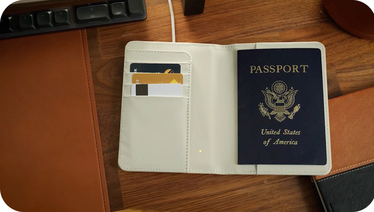 Vegan-Leather FindAll™ Passport Cover Satechi Sand
