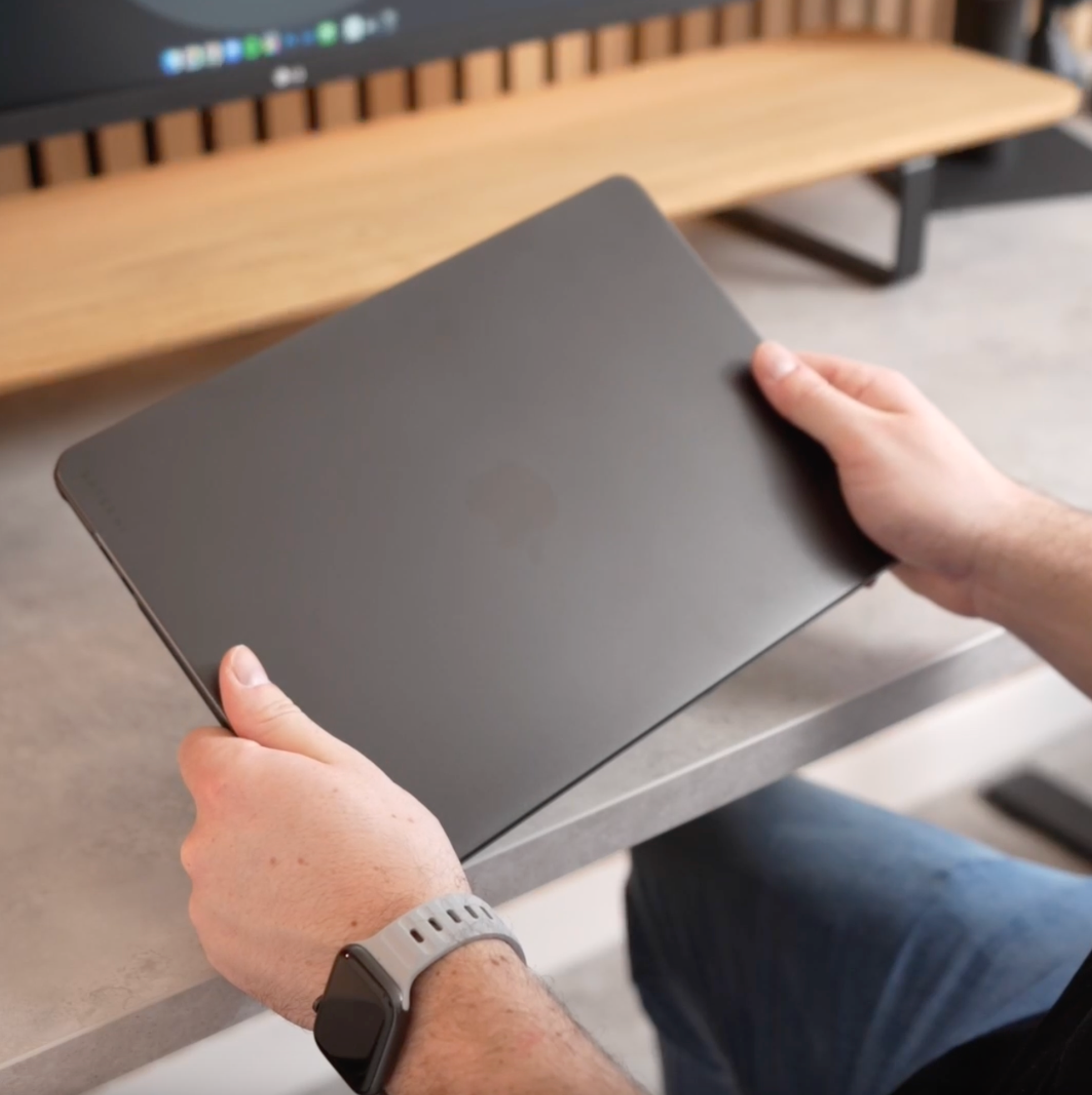 Eco-Hardshell Case for MacBook Air M2 Accessories Satechi Dark