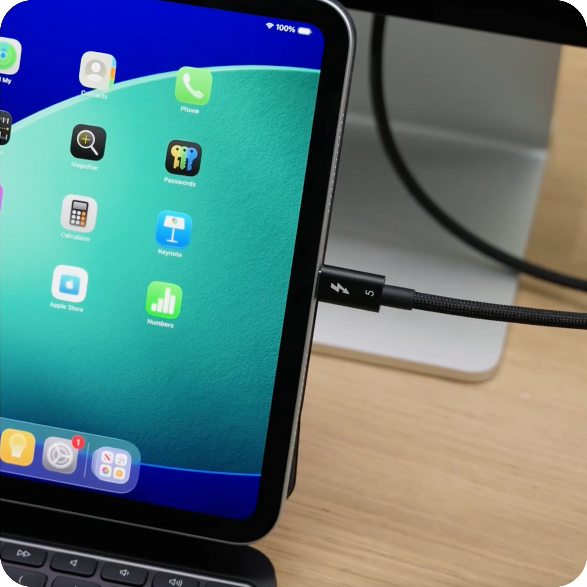 Thunderbolt 5 Pro Cable