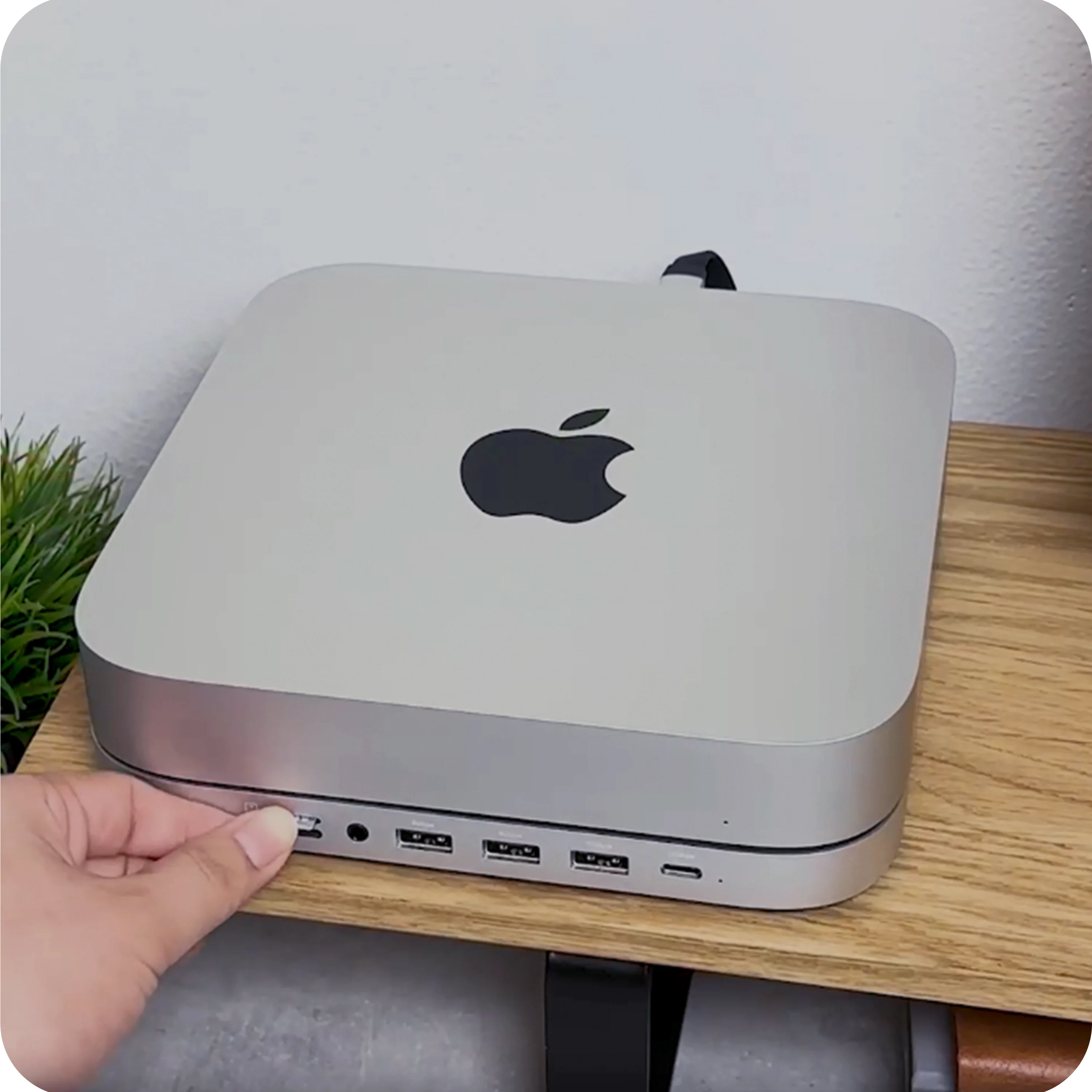 Mac Mini Stand & Hub with NVMe SSD Enclosure – Satechi