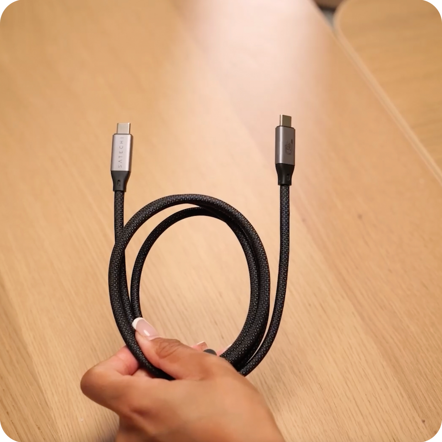 USB4 V2 Pro Cable Satechi