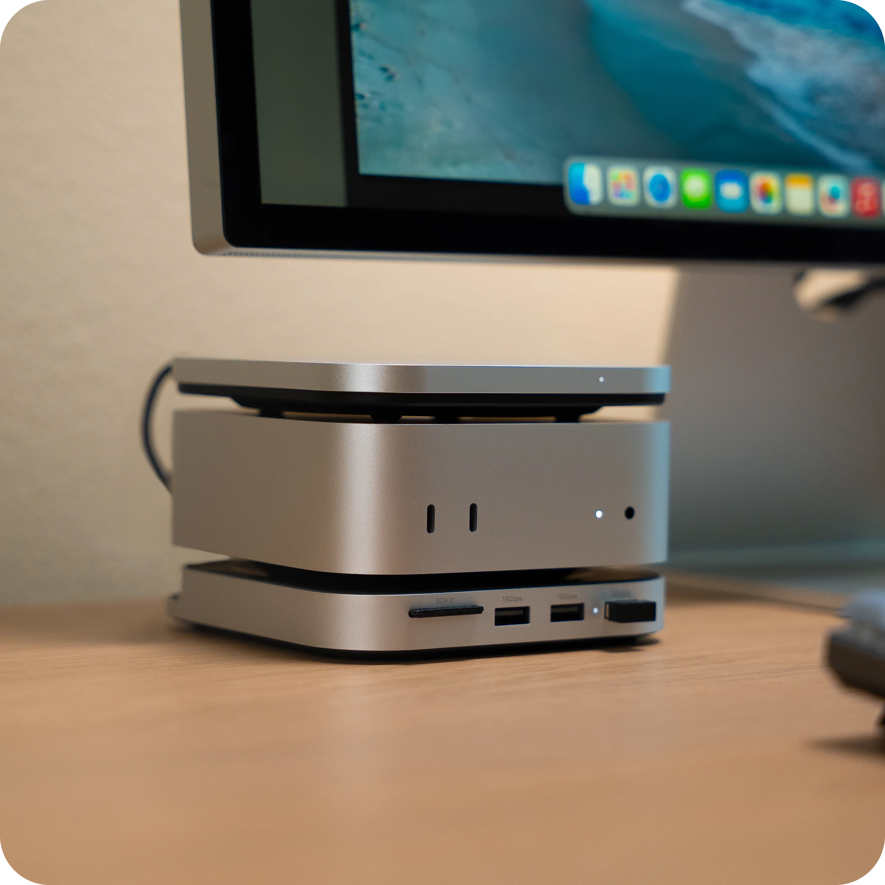外付けハードディスク・ドライブ Satechi USB4 SLIM NVMe SSD ENCLOSURE Amazon.com: Satechi M.2 Enclosure, USB4 NVMe SSD Pro Enclosure